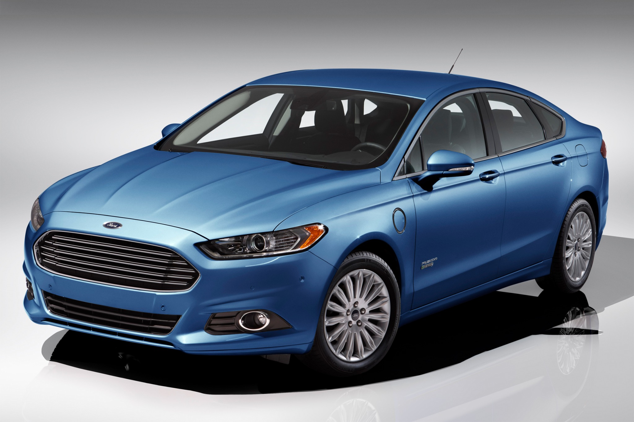 2017 Ford Fusion Energi VINs, Configurations, MSRP & Specs - AutoDetective